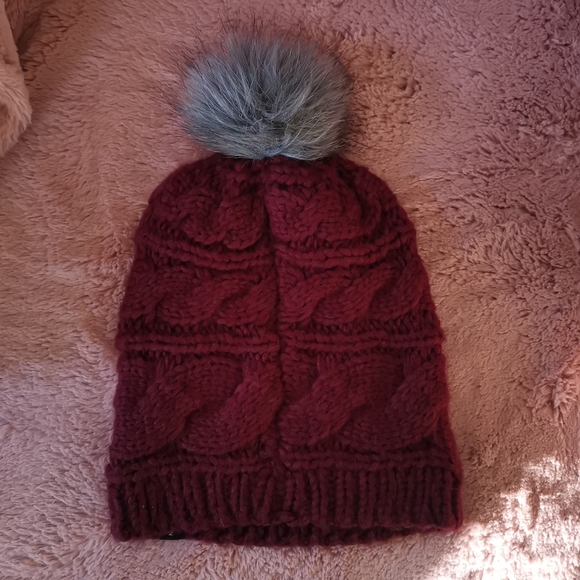 The North Face Women's Fur Pom Beanie - Picture 2 of 3
